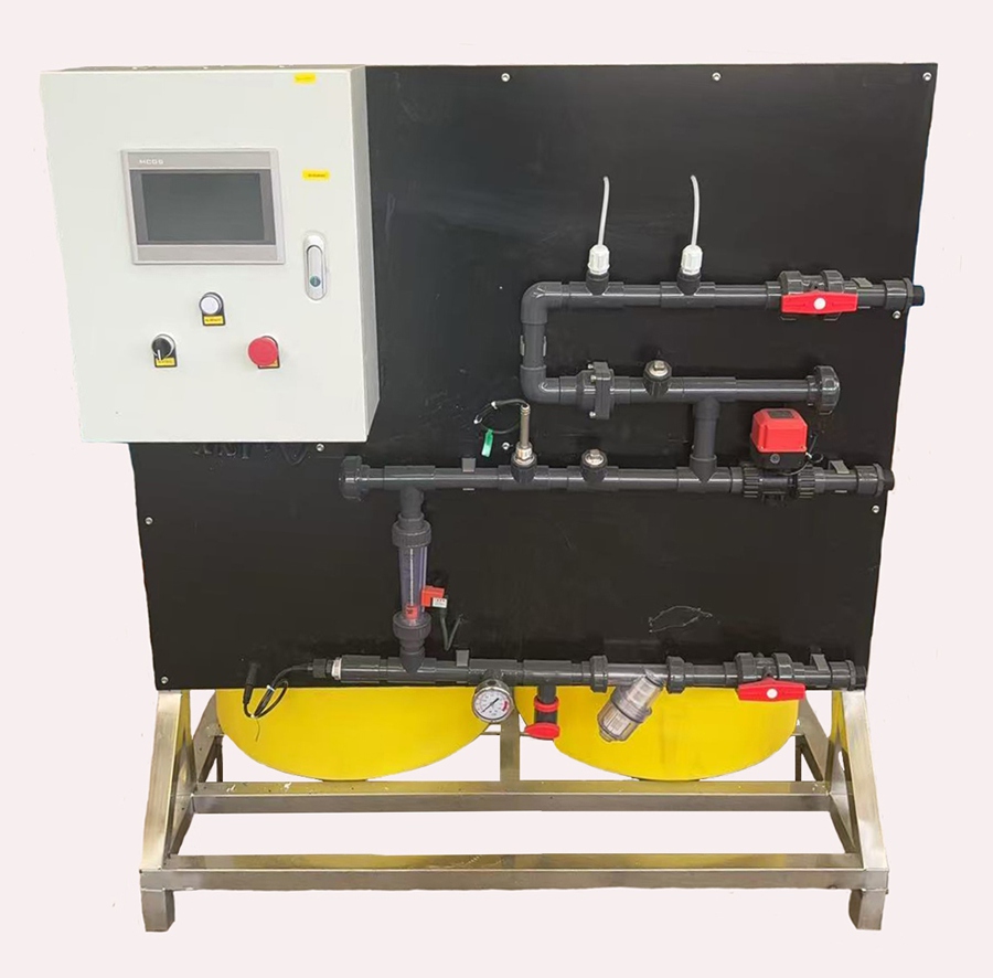 印尼瑞浦兰均自动加药装置